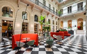 Hotel Oktogon Haggenmacher By Continental Group